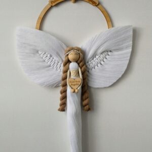 Aniołek duży z makramy na obręczy z ozdobami lub napisem, 40 cm